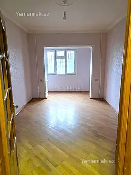 Satılır 2 otaqlı köhnə tikili 65 m²