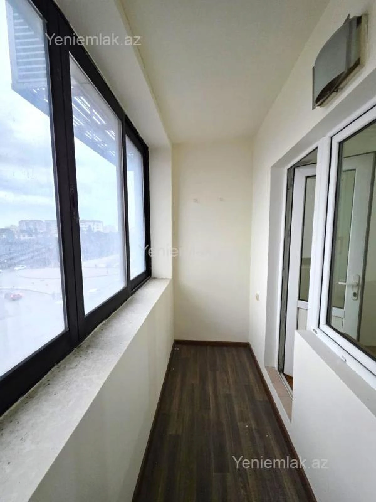 Satılır 2 otaqlı köhnə tikili 65 m²
