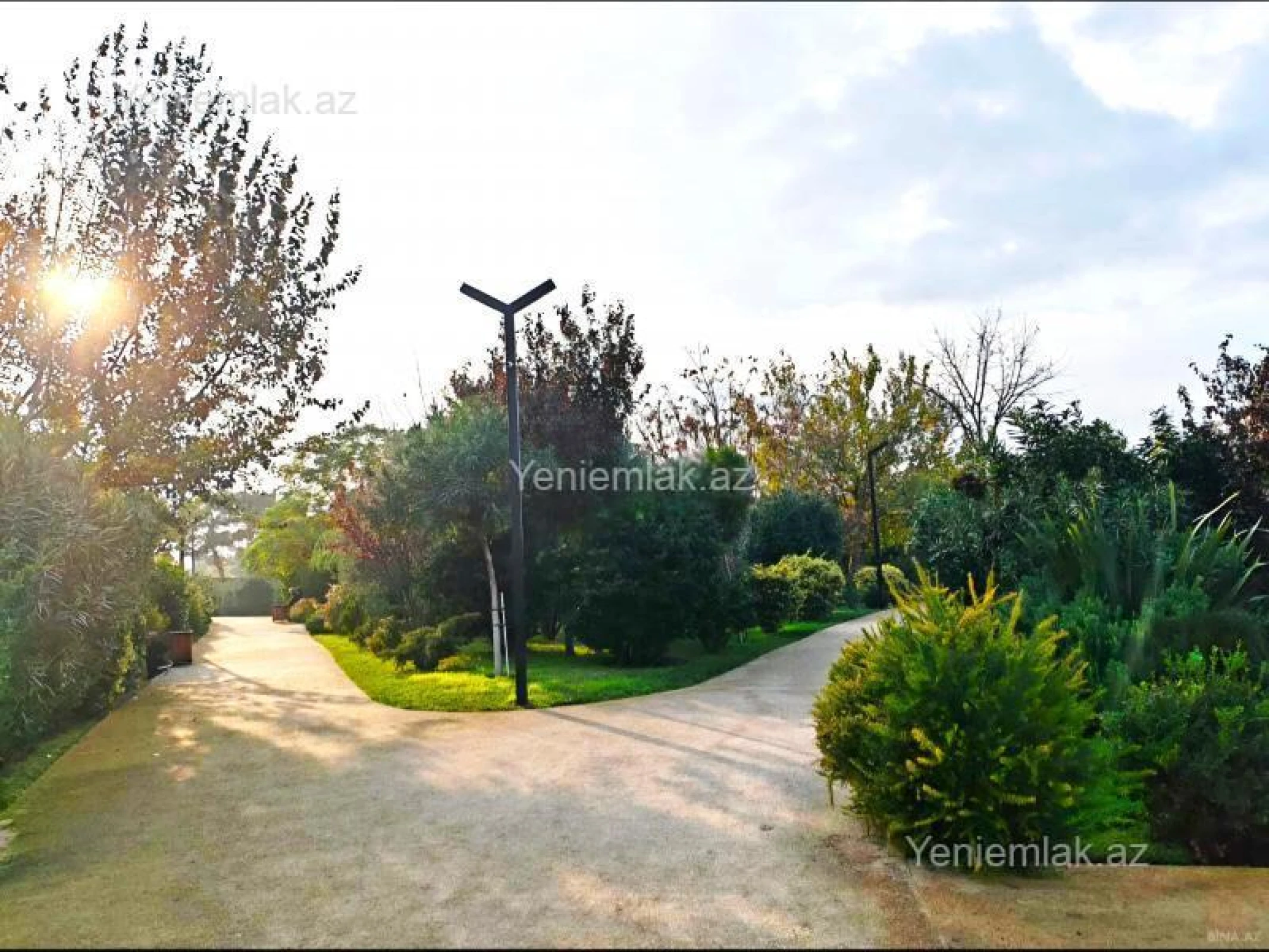 Satılır 2 otaqlı köhnə tikili 65 m²