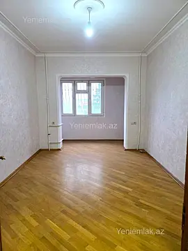 Satılır 2 otaqlı köhnə tikili 65 m²