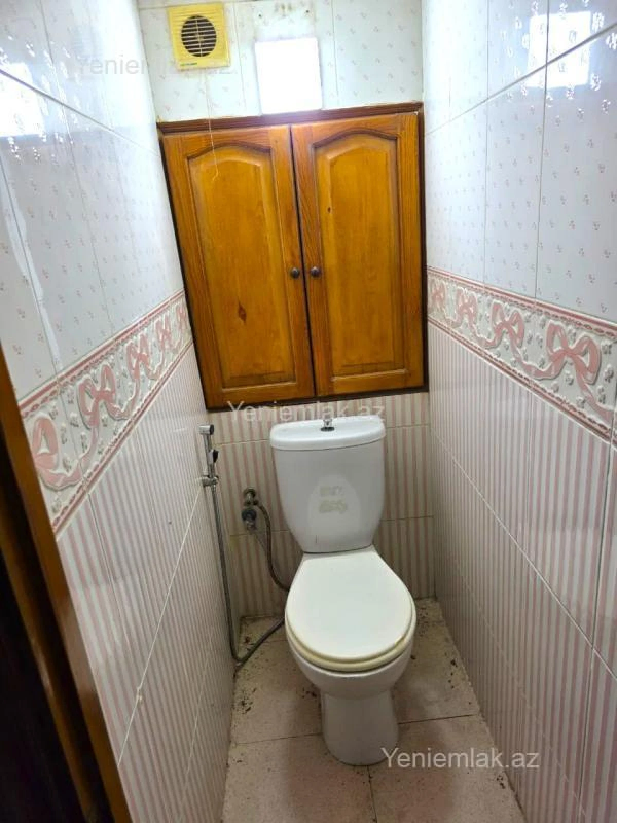 Satılır 2 otaqlı köhnə tikili 65 m²