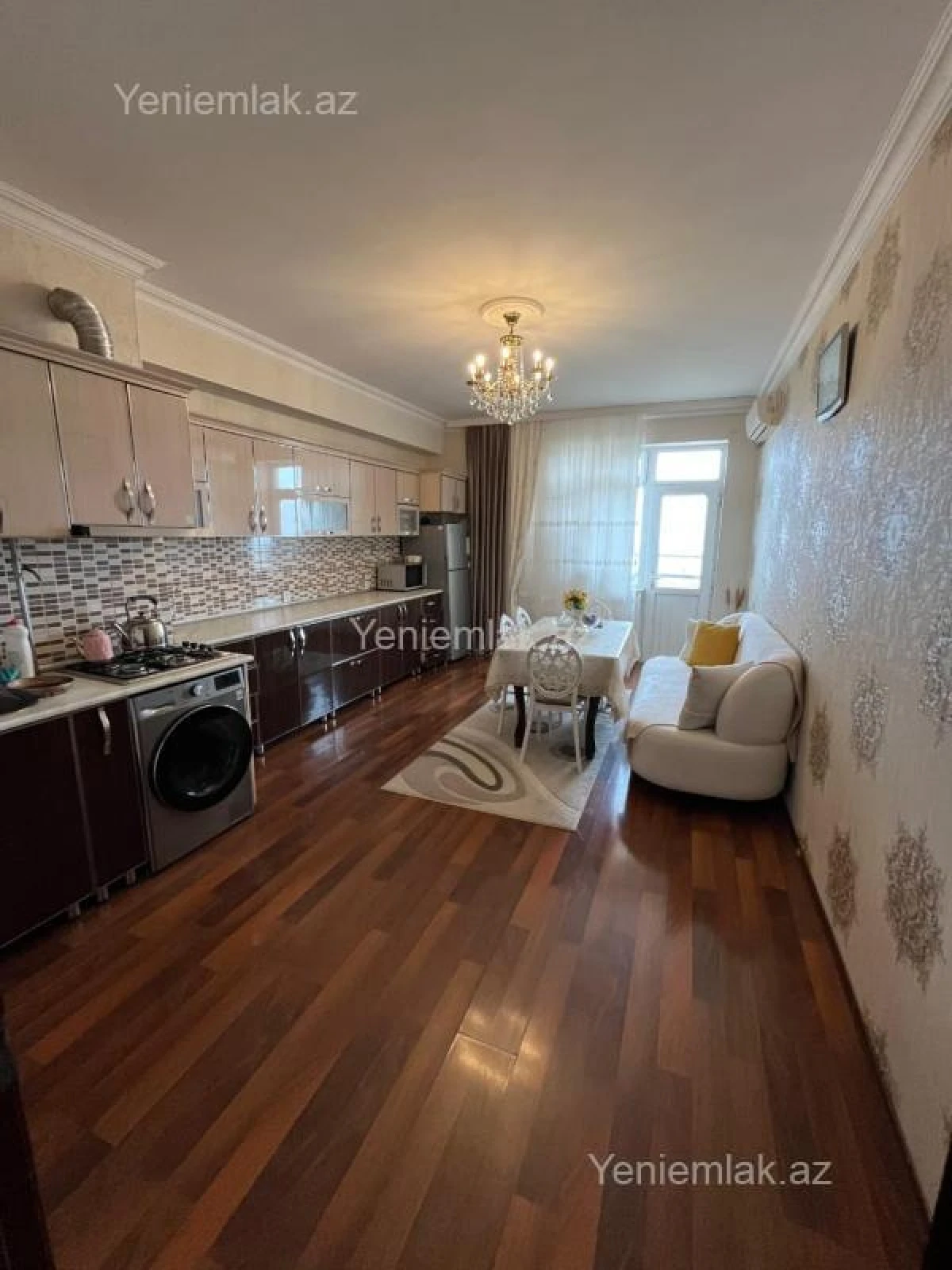 Satılır 3 otaqlı yeni tikili 130 m²