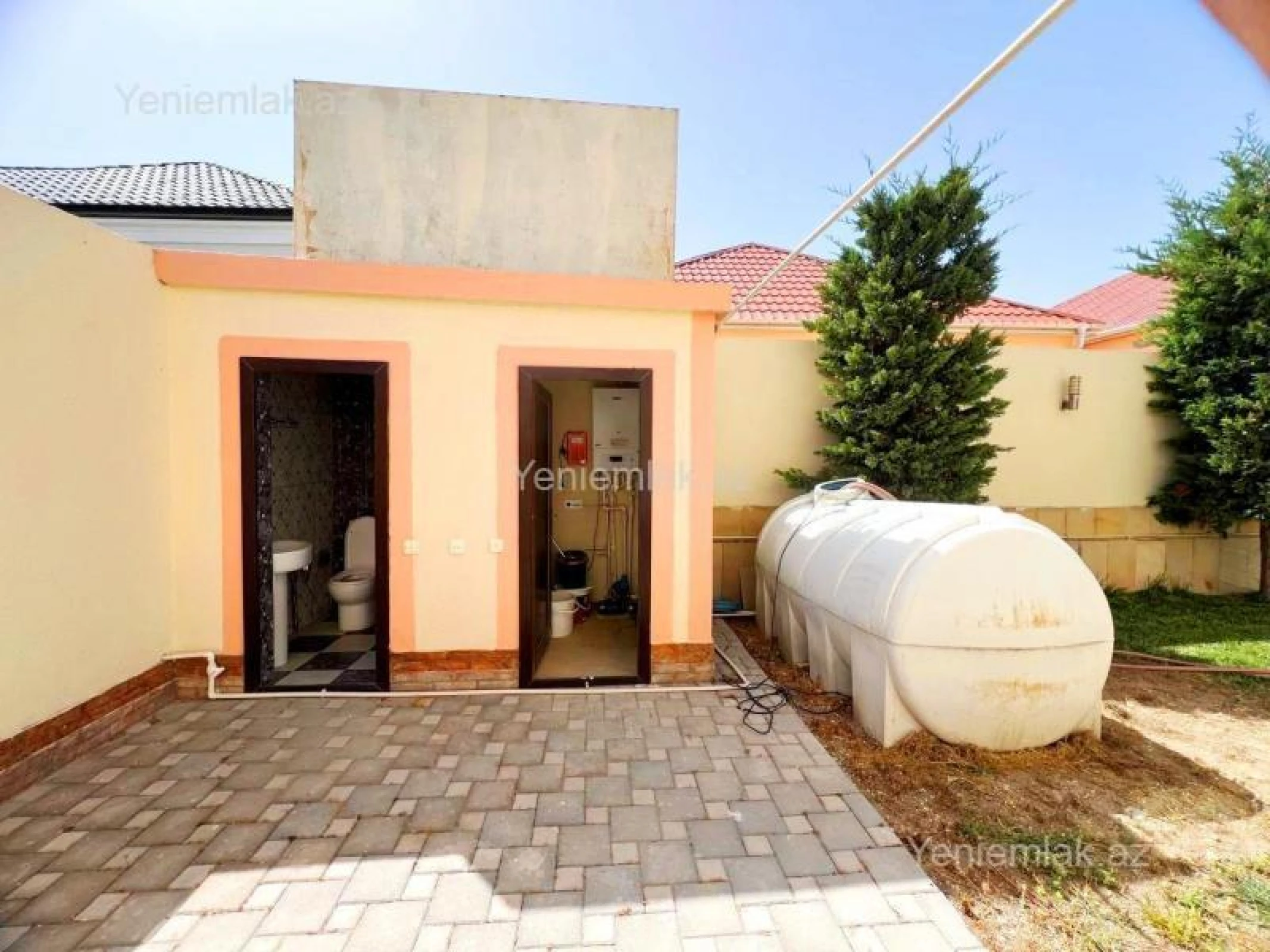 Satılır 5 otaqlı həyət evi 220 m²