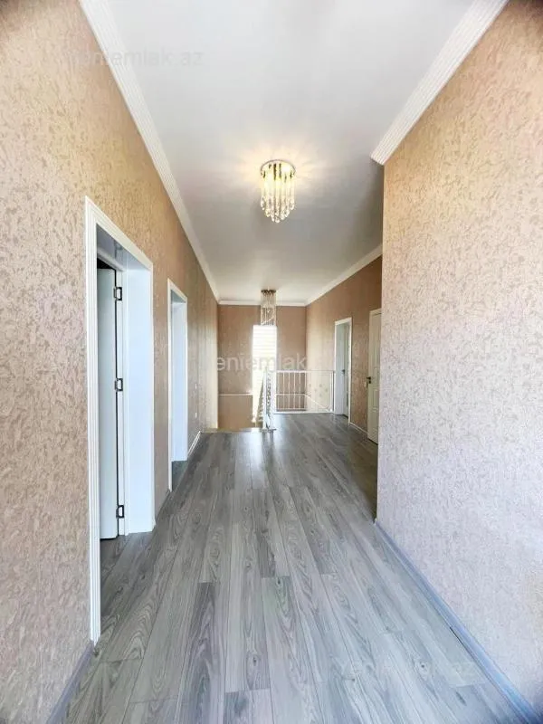 Satılır 5 otaqlı həyət evi 220 m²