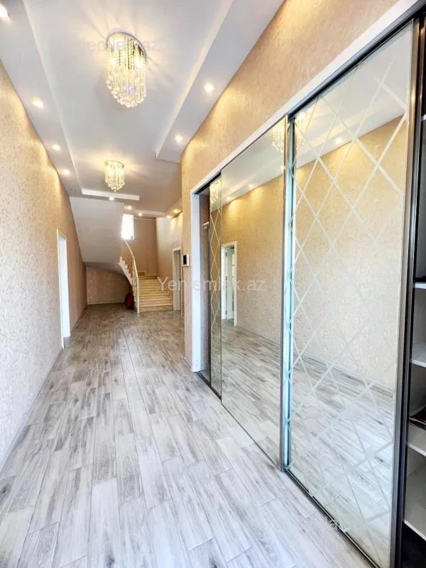 Satılır 5 otaqlı həyət evi 220 m²