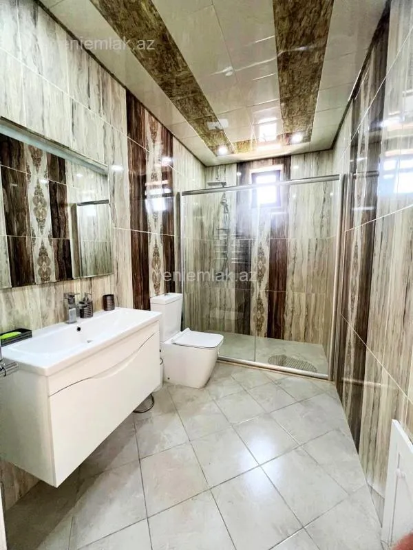 Satılır 5 otaqlı həyət evi 220 m²