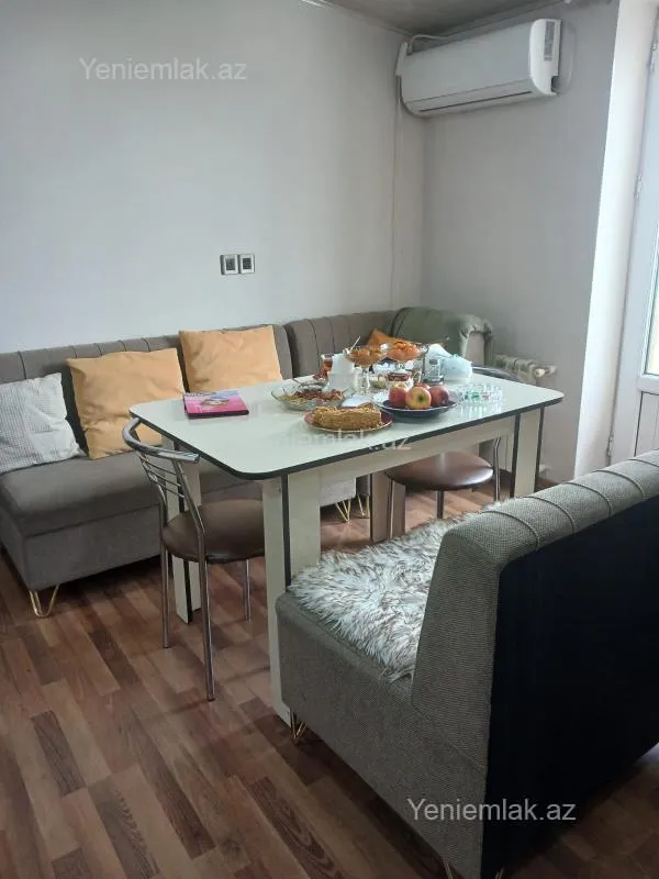 Satılır 3 otaqlı yeni tikili 130 m²