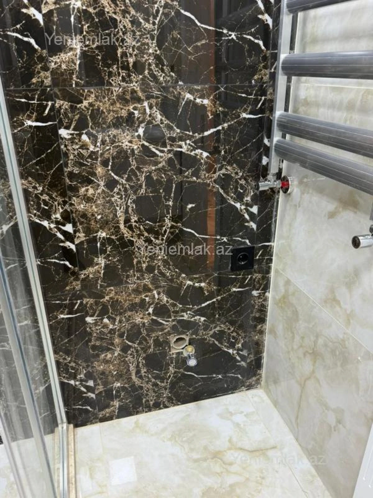 Satılır 2 otaqlı köhnə tikili 50 m²