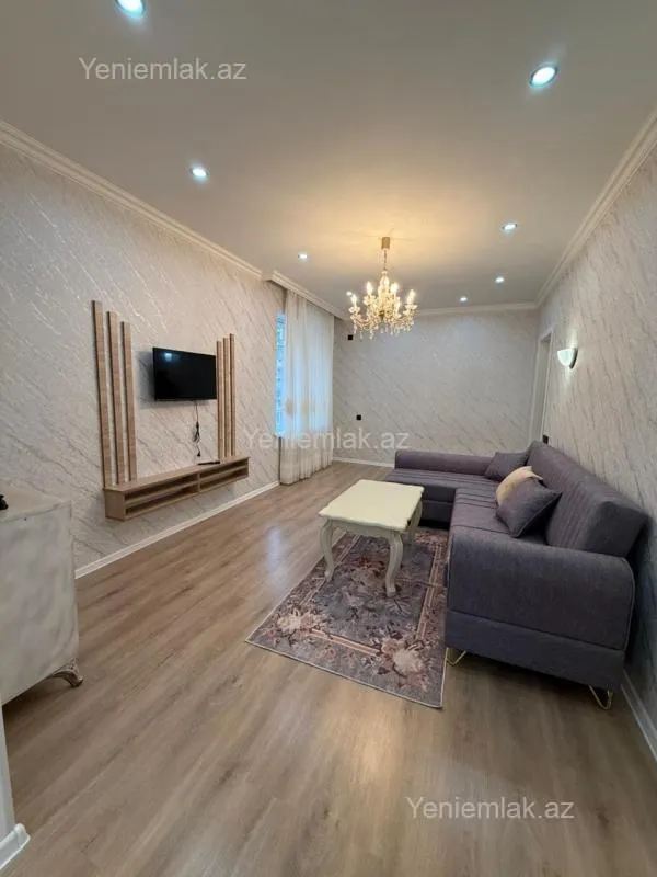 Satılır 2 otaqlı köhnə tikili 50 m²