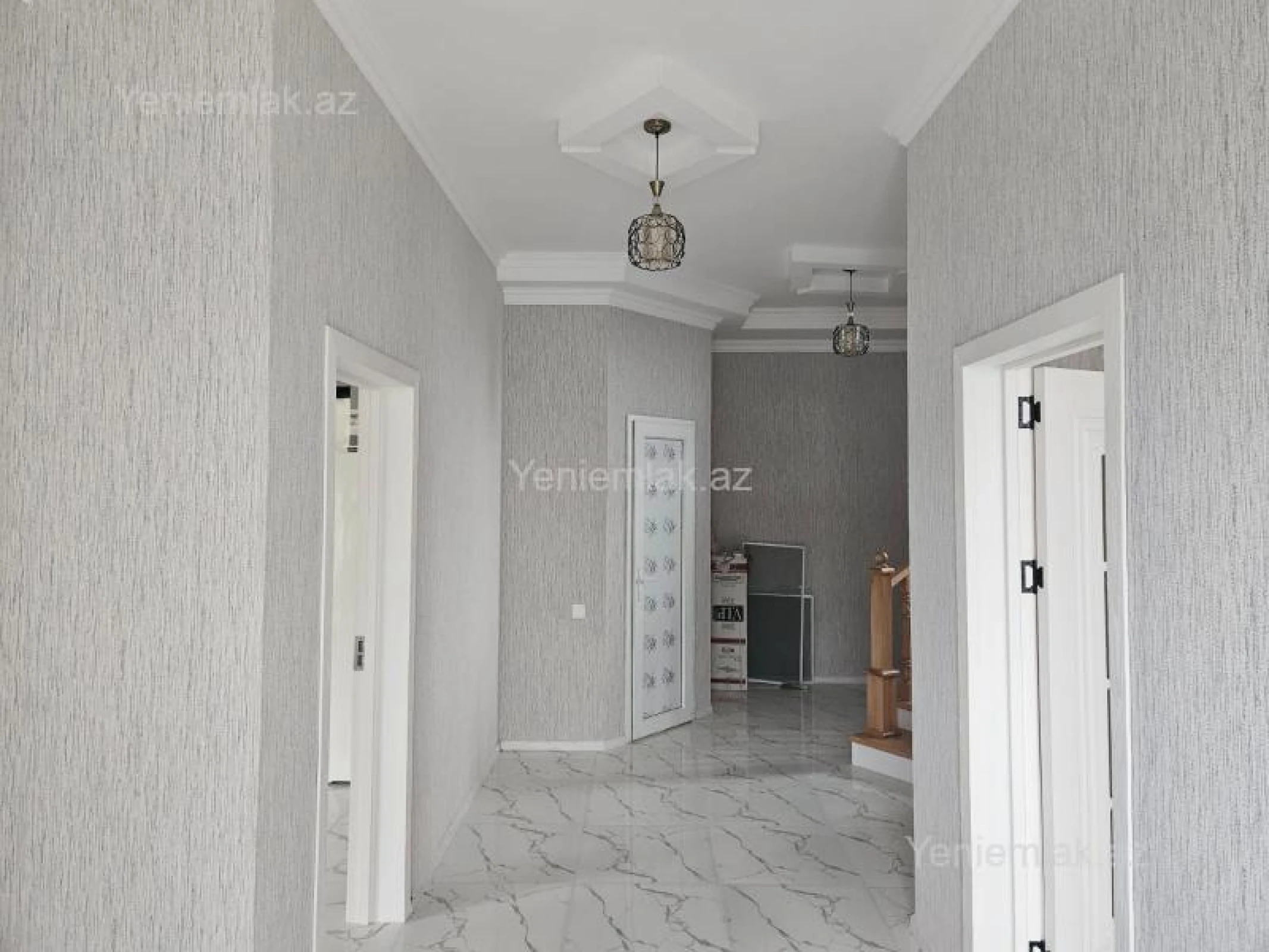 Satılır 4 otaqlı həyət evi 250 m²