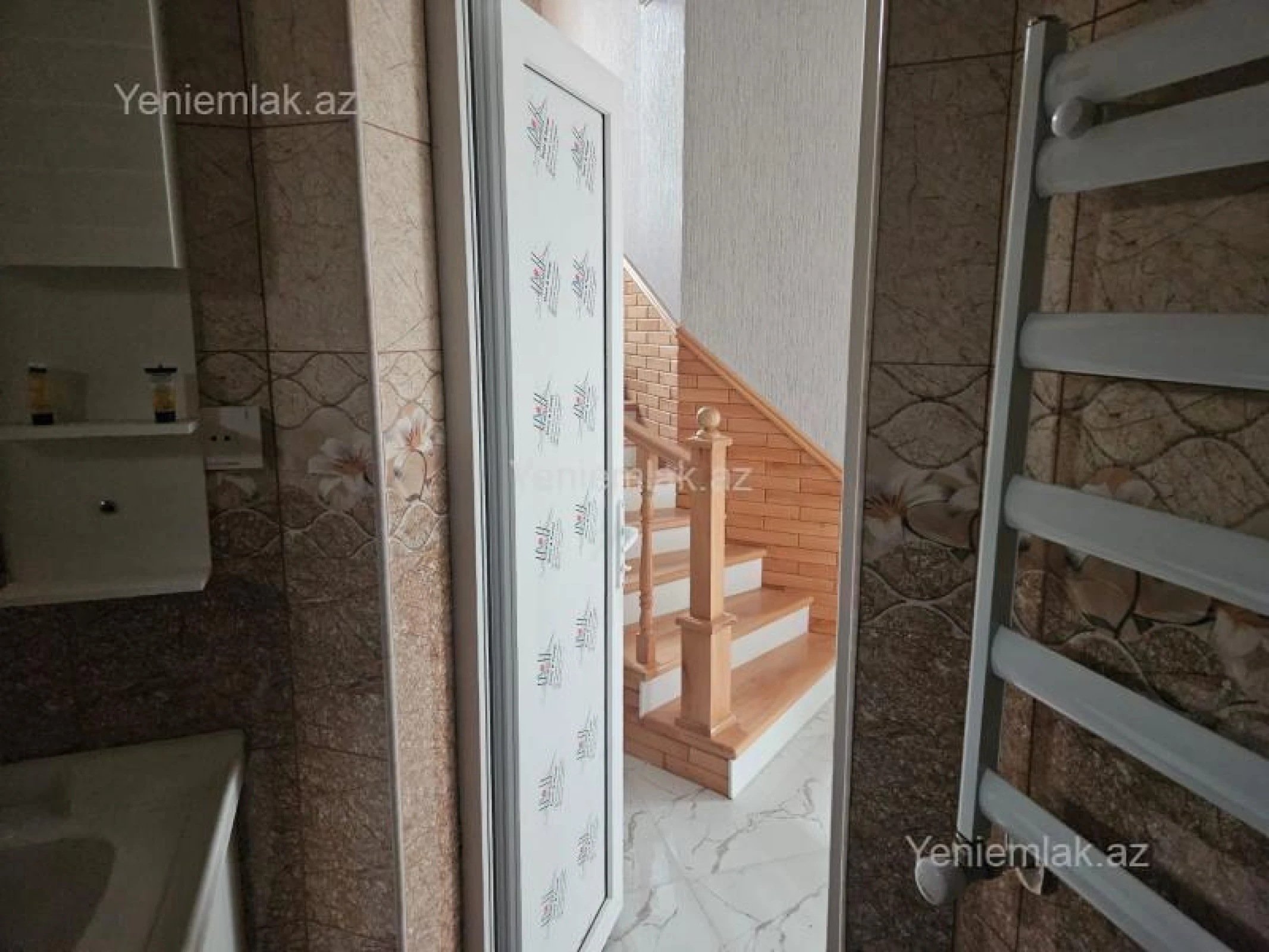 Satılır 4 otaqlı həyət evi 250 m²