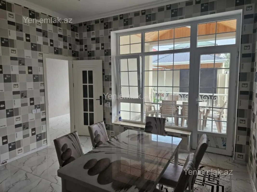 Satılır 4 otaqlı həyət evi 250 m²