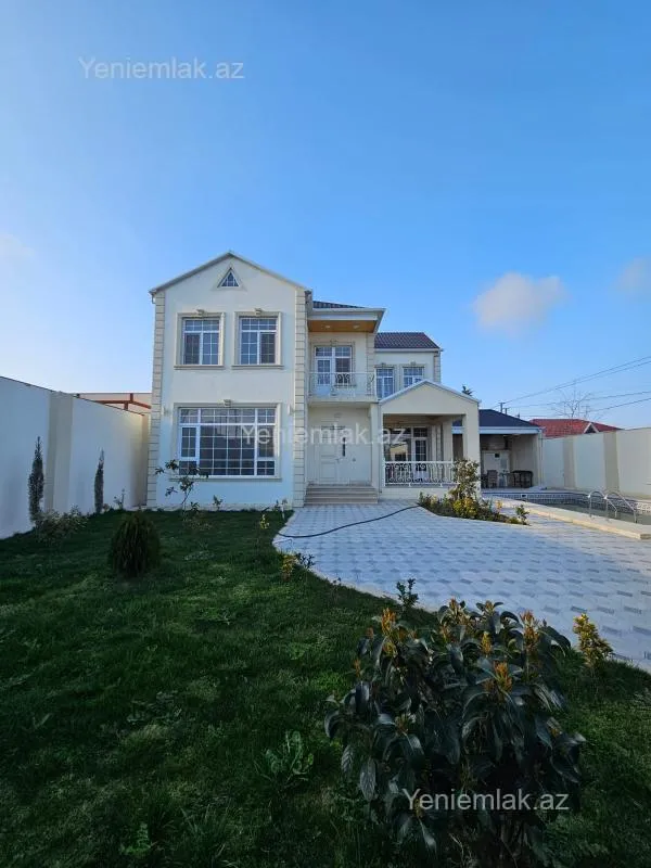 Satılır 4 otaqlı həyət evi 250 m²