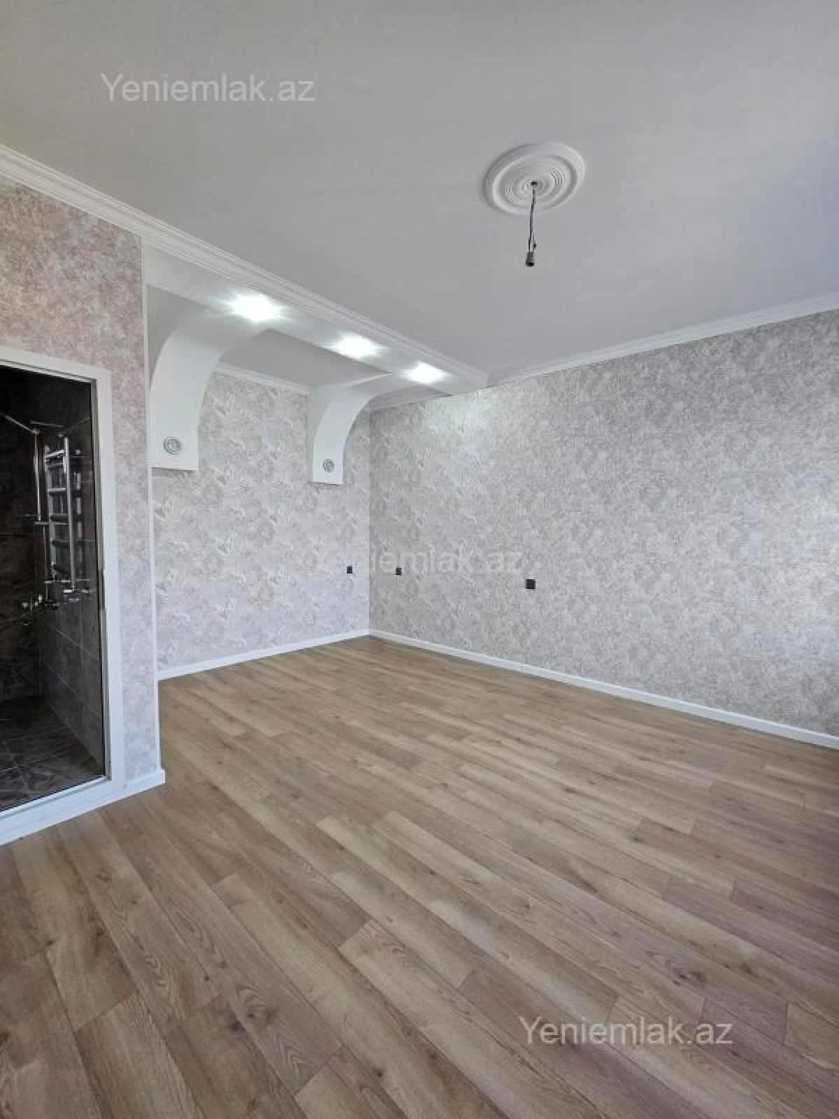 Satılır 4 otaqlı həyət evi 250 m²