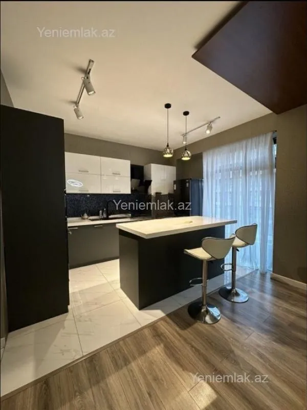 Satılır 3 otaqlı yeni tikili 148 m²