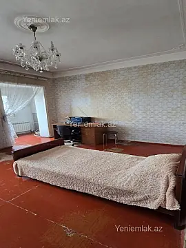 Satılır 2 otaqlı köhnə tikili 60 m²