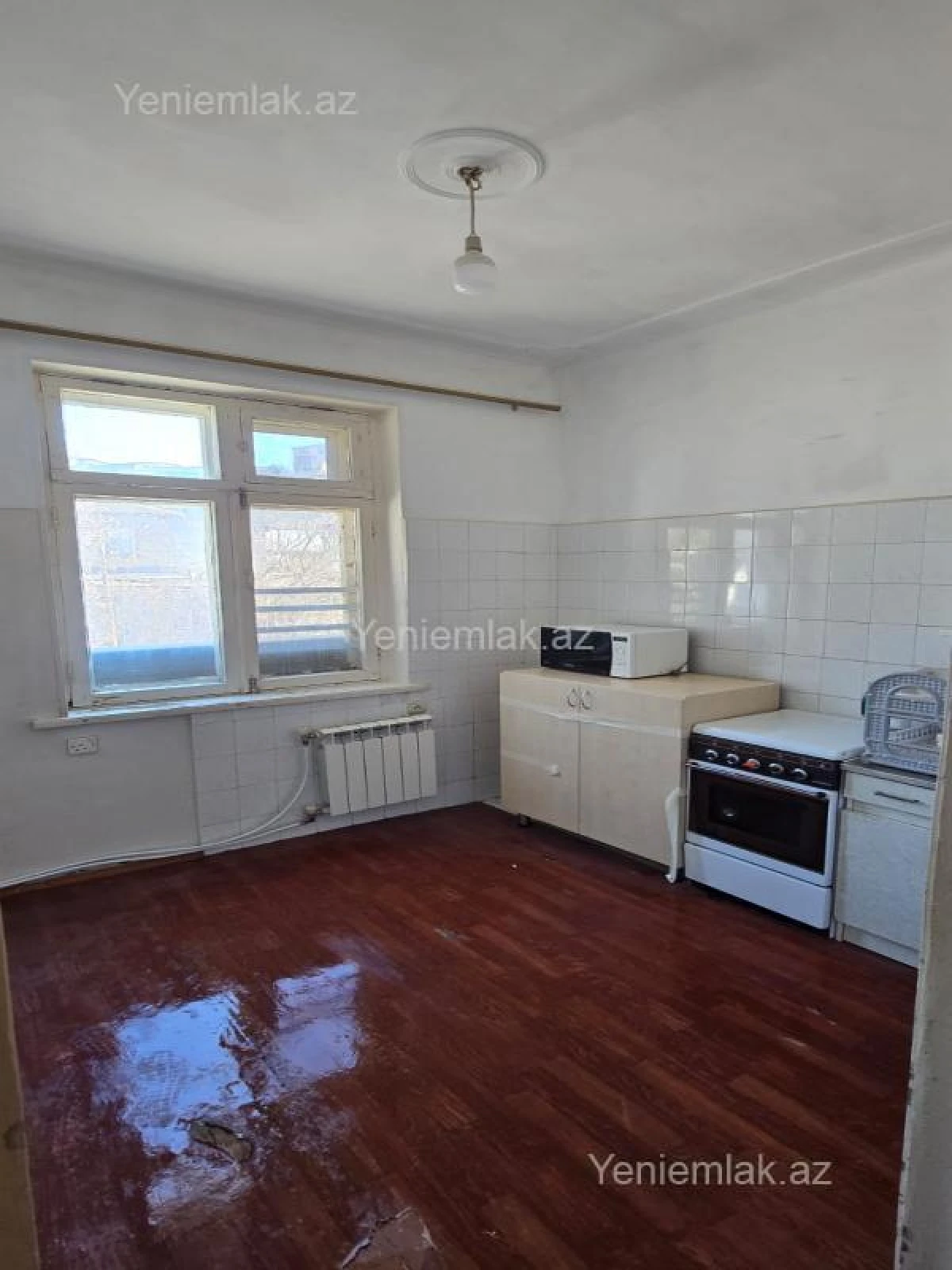 Satılır 2 otaqlı köhnə tikili 60 m²