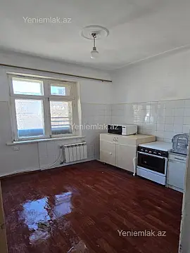 Satılır 2 otaqlı köhnə tikili 60 m²