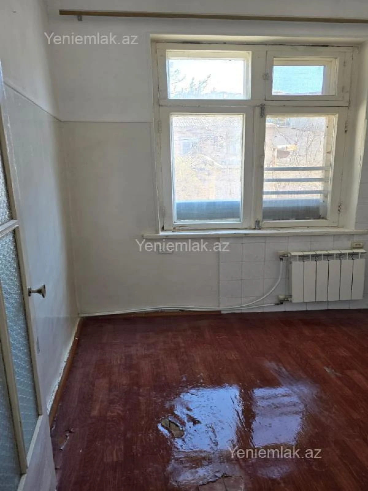 Satılır 2 otaqlı köhnə tikili 60 m²
