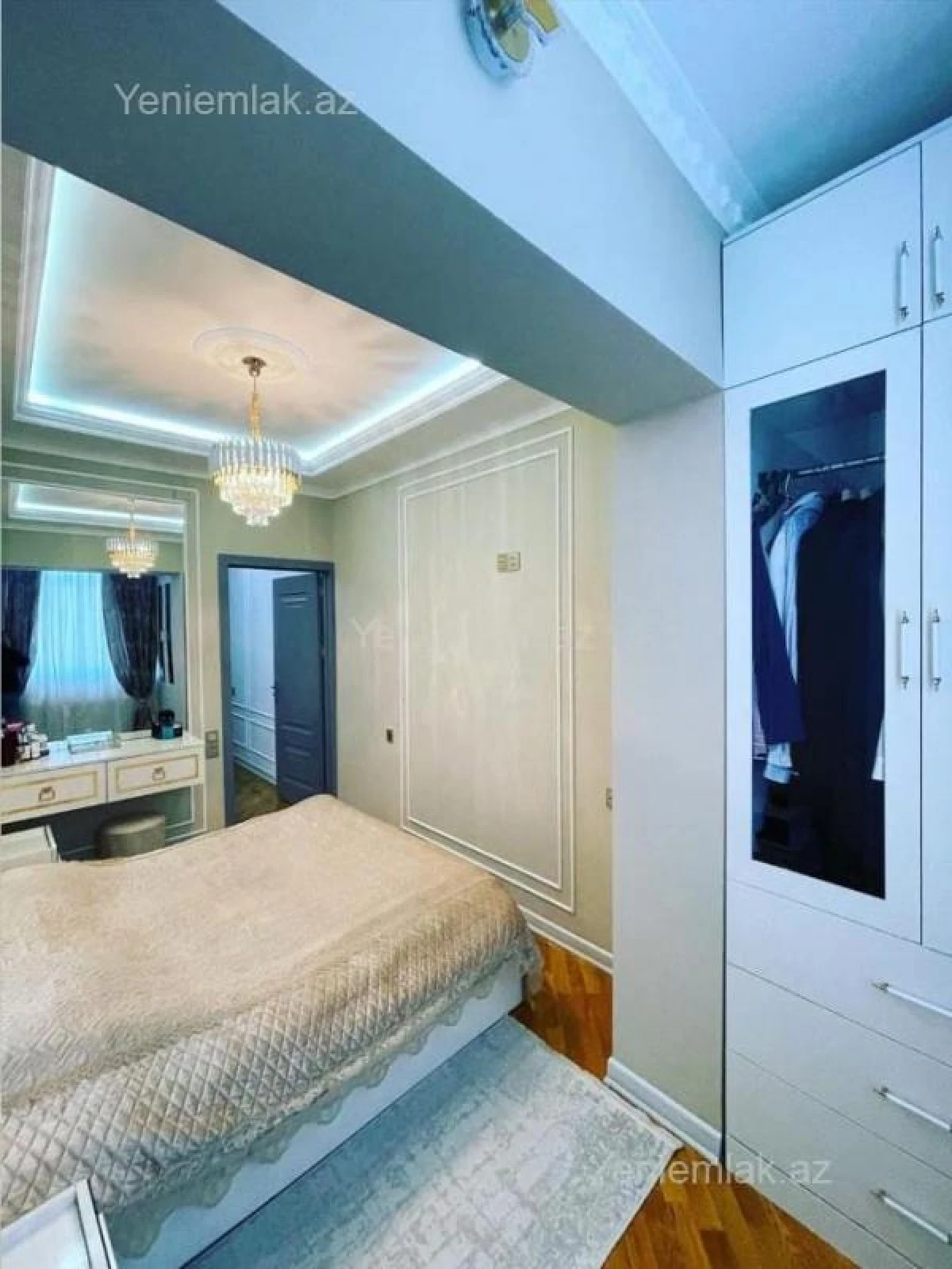 Satılır 2 otaqlı köhnə tikili 62 m²