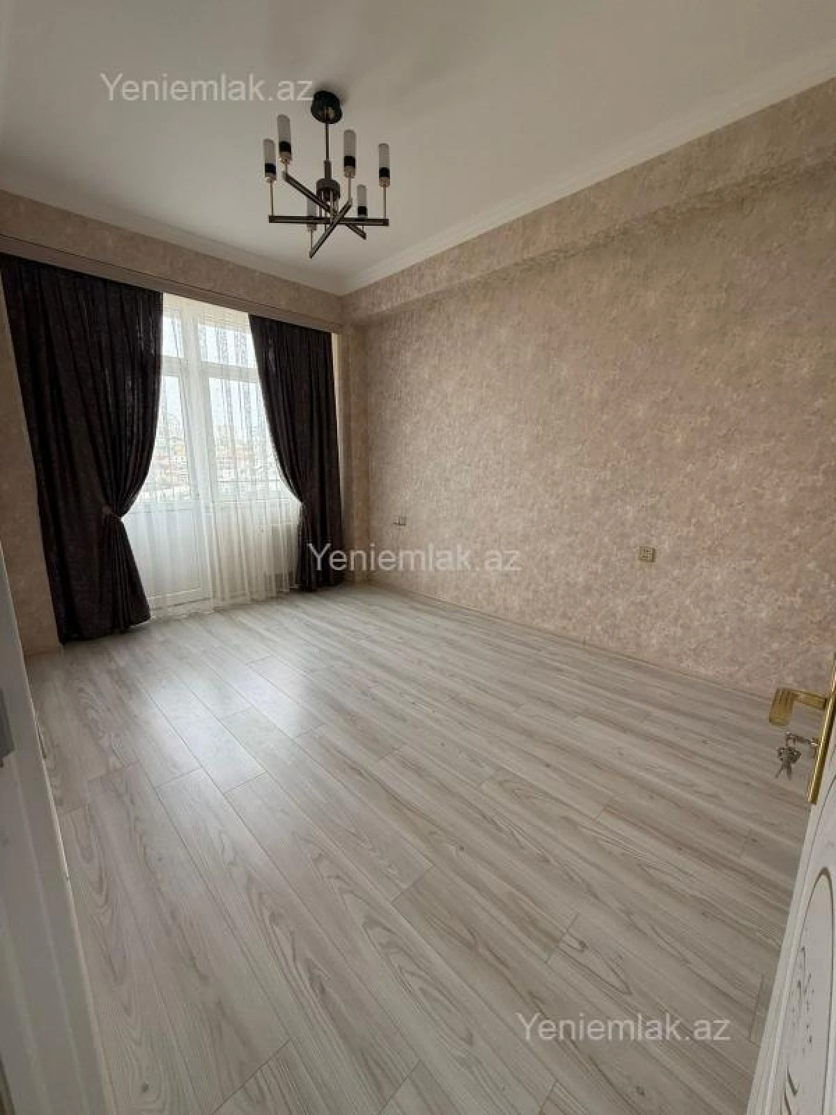Satılır 3 otaqlı yeni tikili 90 m²