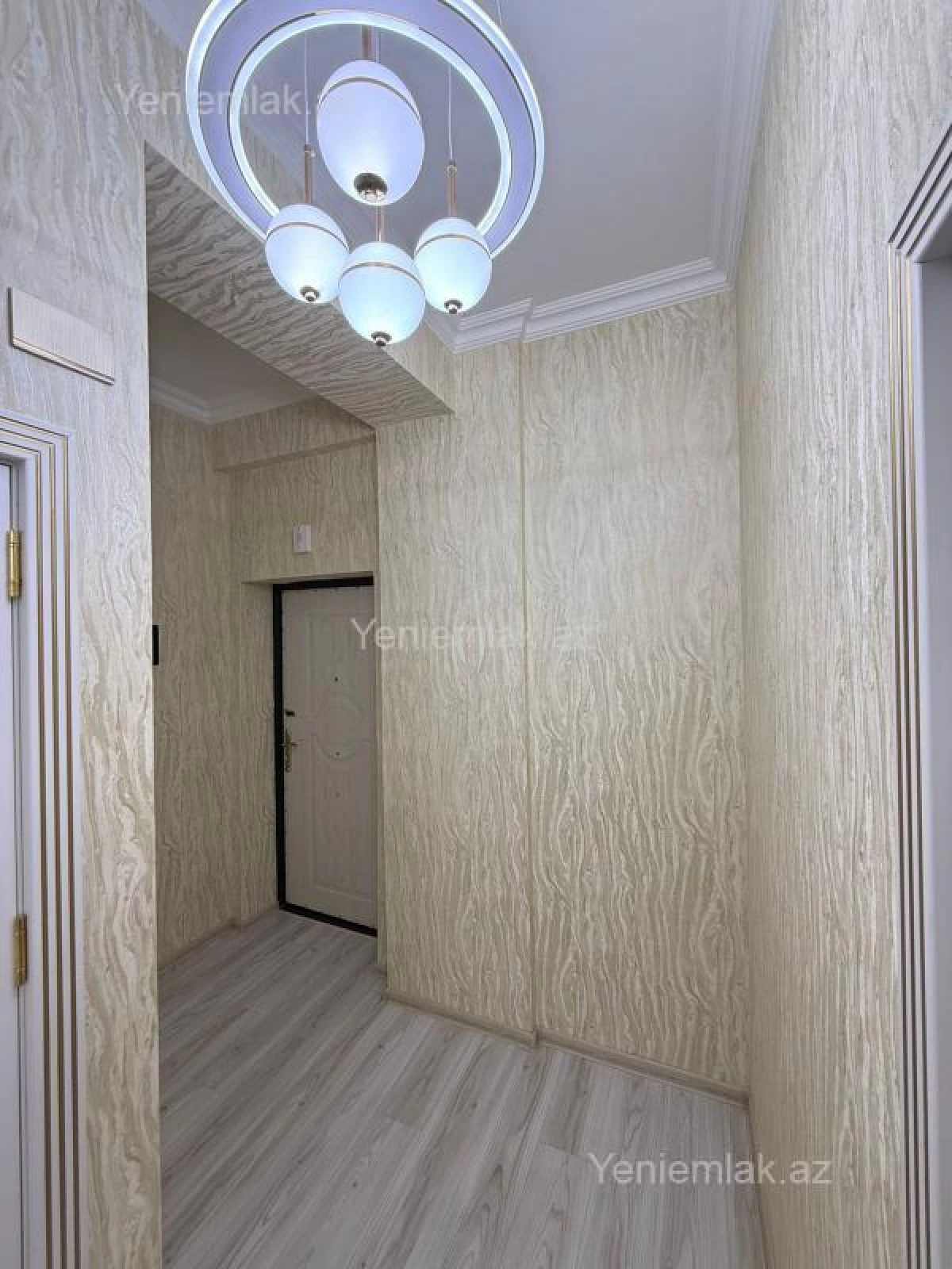 Satılır 3 otaqlı yeni tikili 90 m²