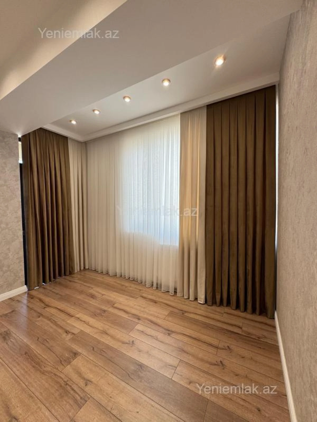 Satılır 4 otaqlı yeni tikili 110 m²