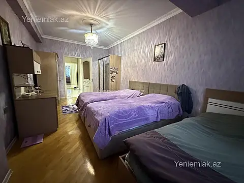Satılır 3 otaqlı yeni tikili 130 m²
