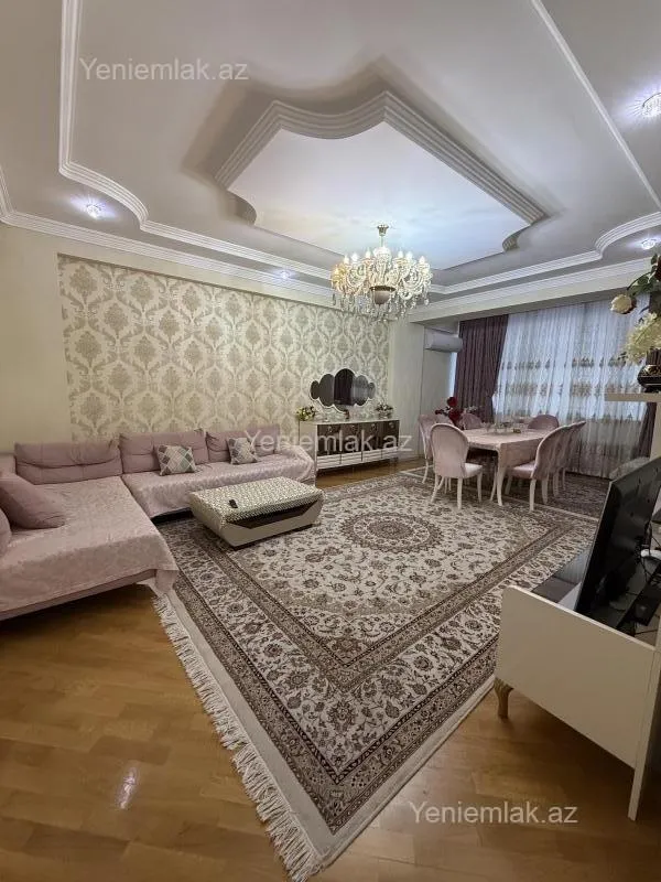 Satılır 3 otaqlı yeni tikili 130 m²