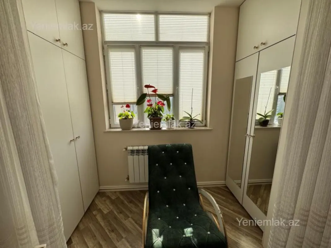 Satılır 2 otaqlı köhnə tikili 60 m²