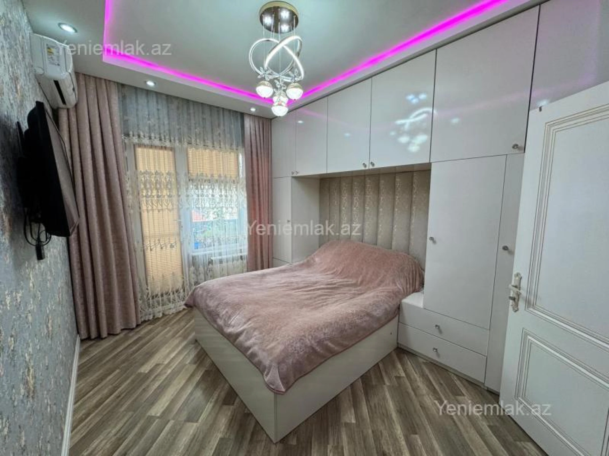 Satılır 2 otaqlı köhnə tikili 60 m²