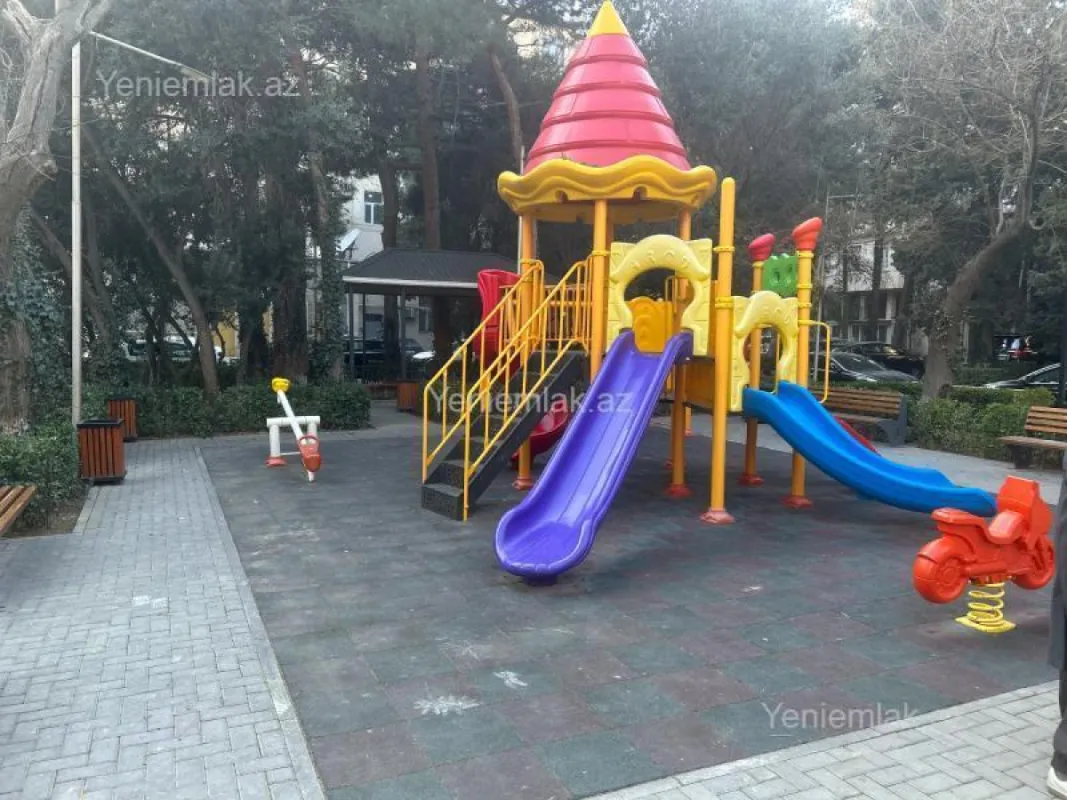 Satılır 2 otaqlı köhnə tikili 50 m²