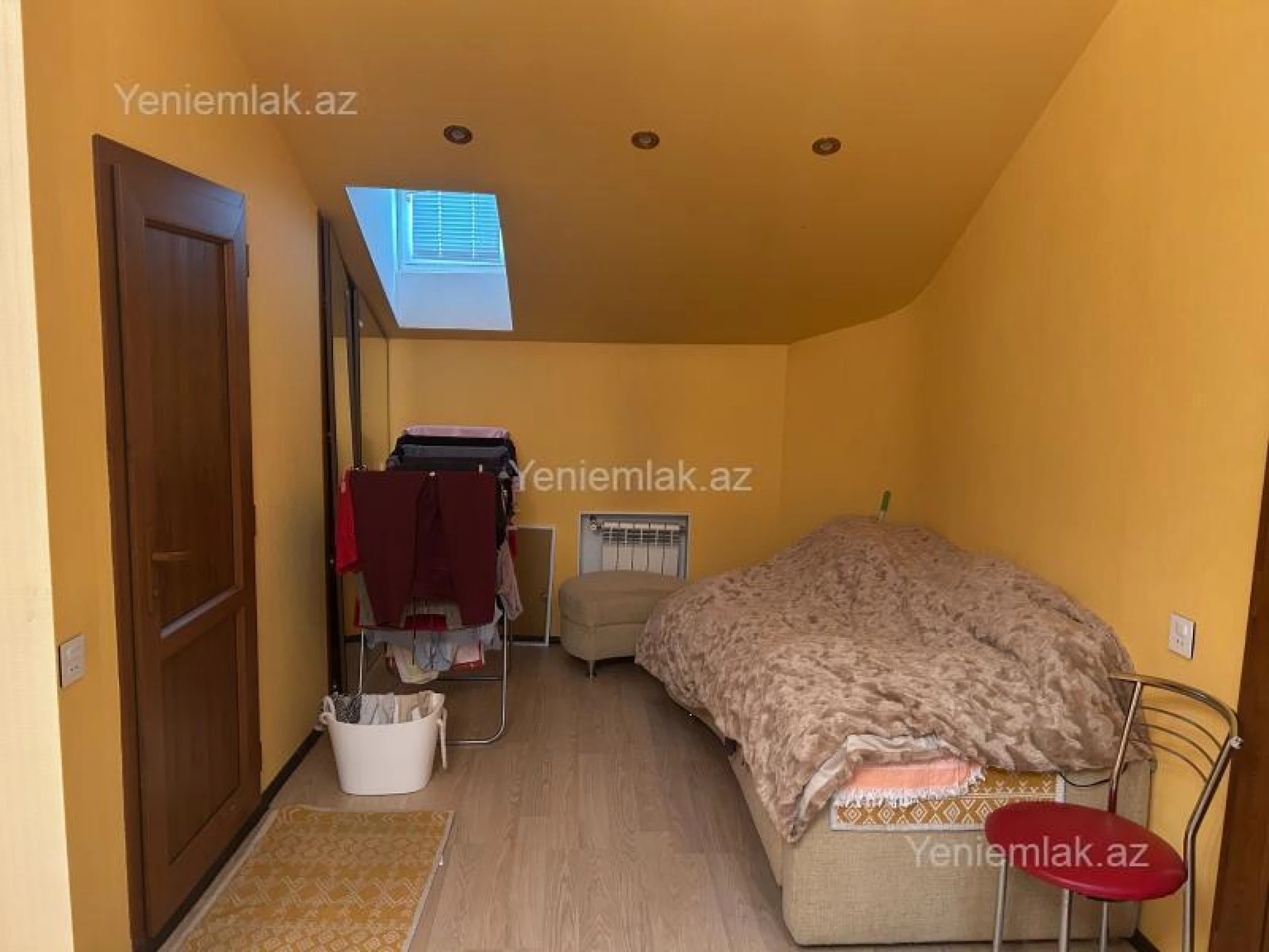 Satılır 2 otaqlı köhnə tikili 50 m²