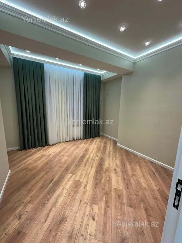 Satılır 4 otaqlı yeni tikili 137 m²