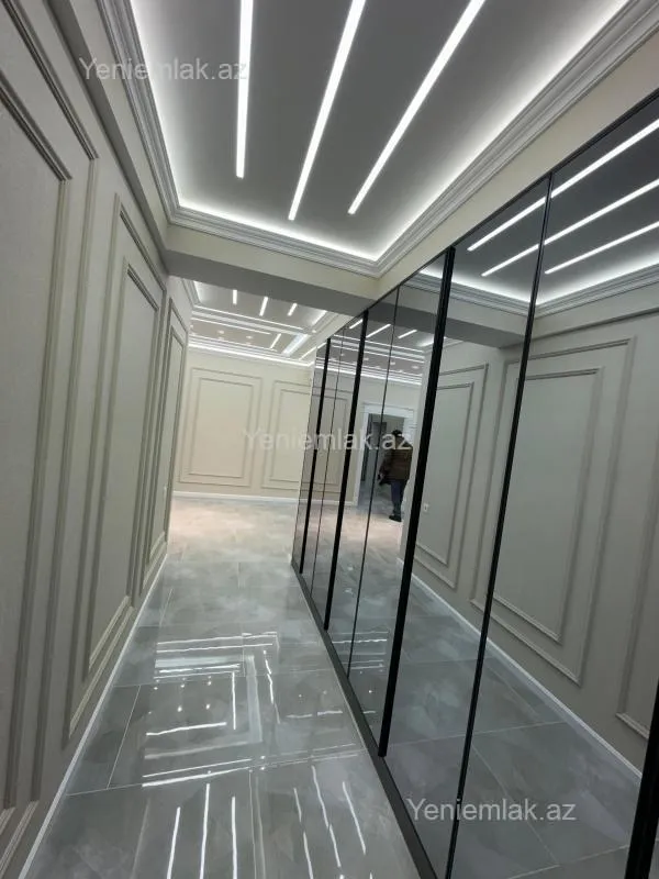 Satılır 4 otaqlı yeni tikili 137 m²