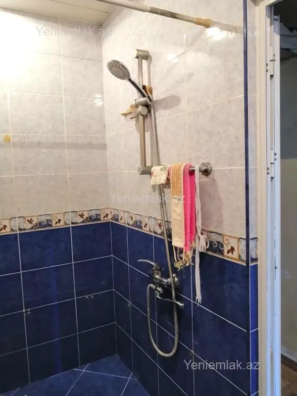 Satılır 3 otaqlı köhnə tikili 76 m²