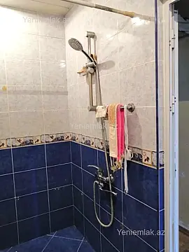 Satılır 3 otaqlı köhnə tikili 76 m²