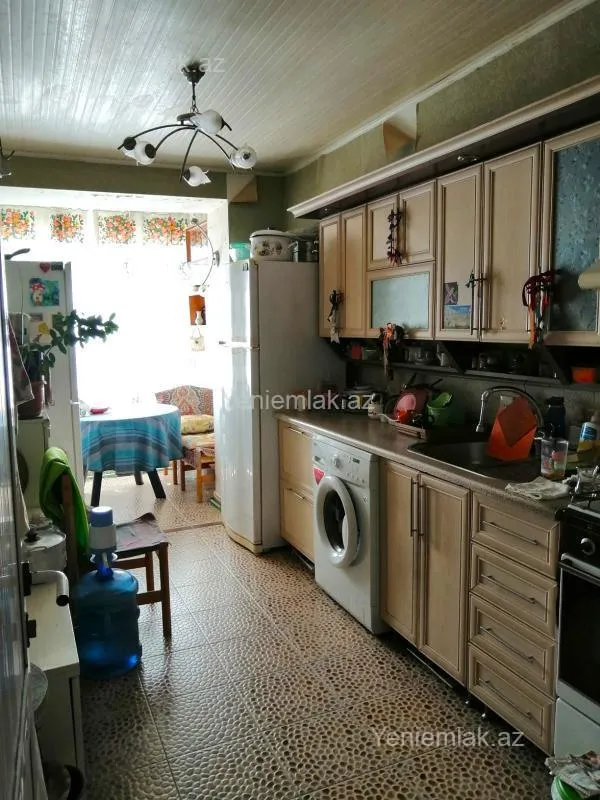 Satılır 3 otaqlı köhnə tikili 76 m²