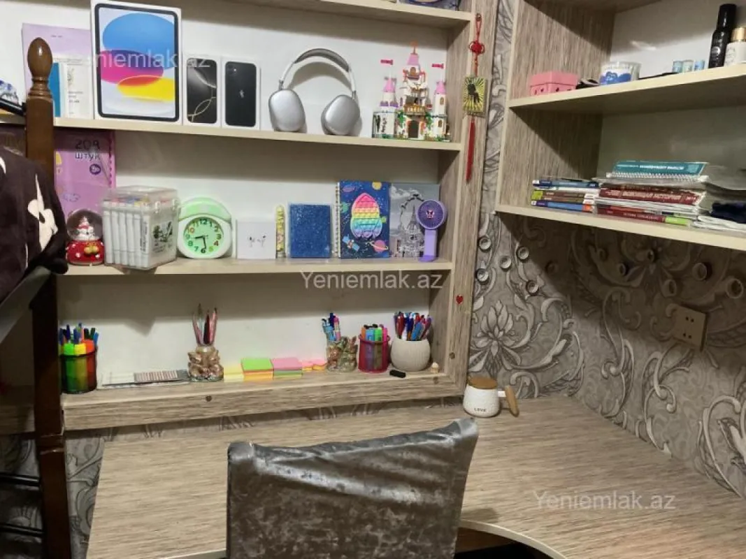 Satılır 3 otaqlı köhnə tikili 55 m²