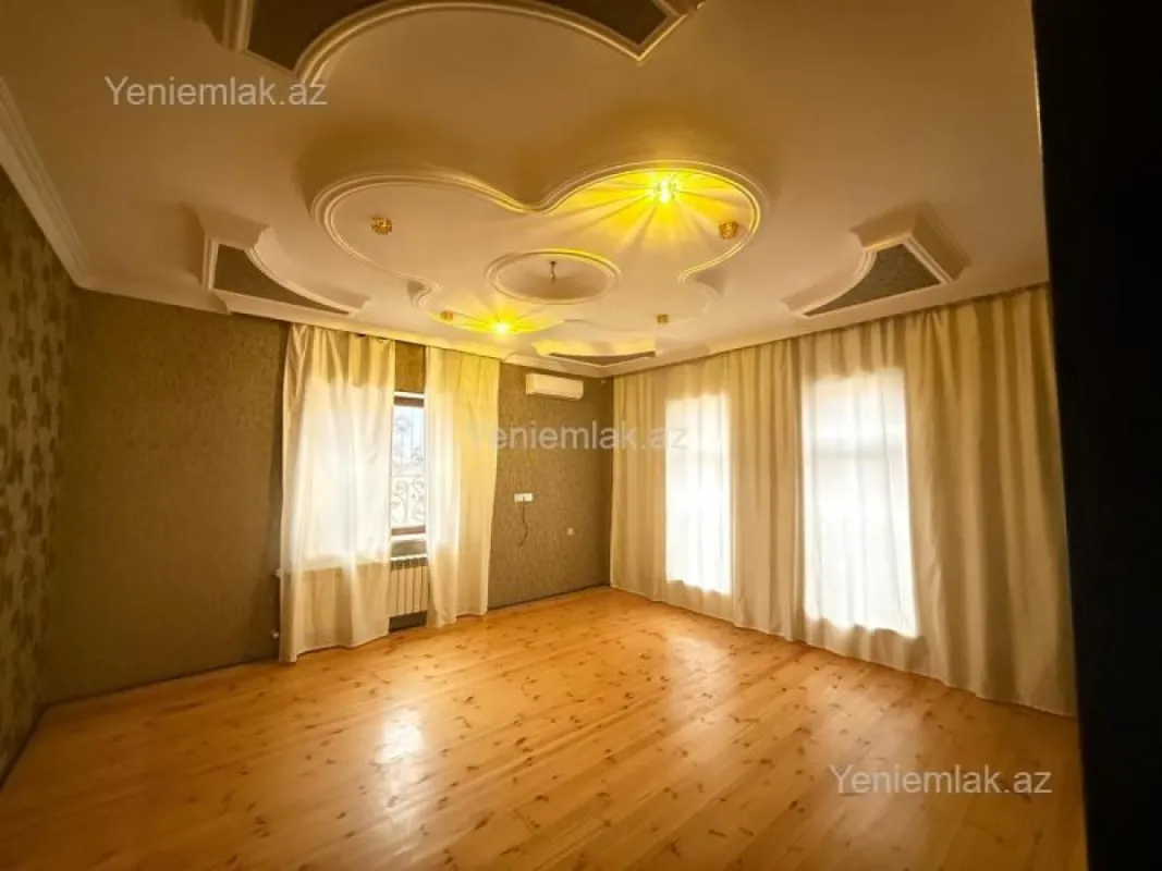 Satılır 8 otaqlı həyət evi 450 m²