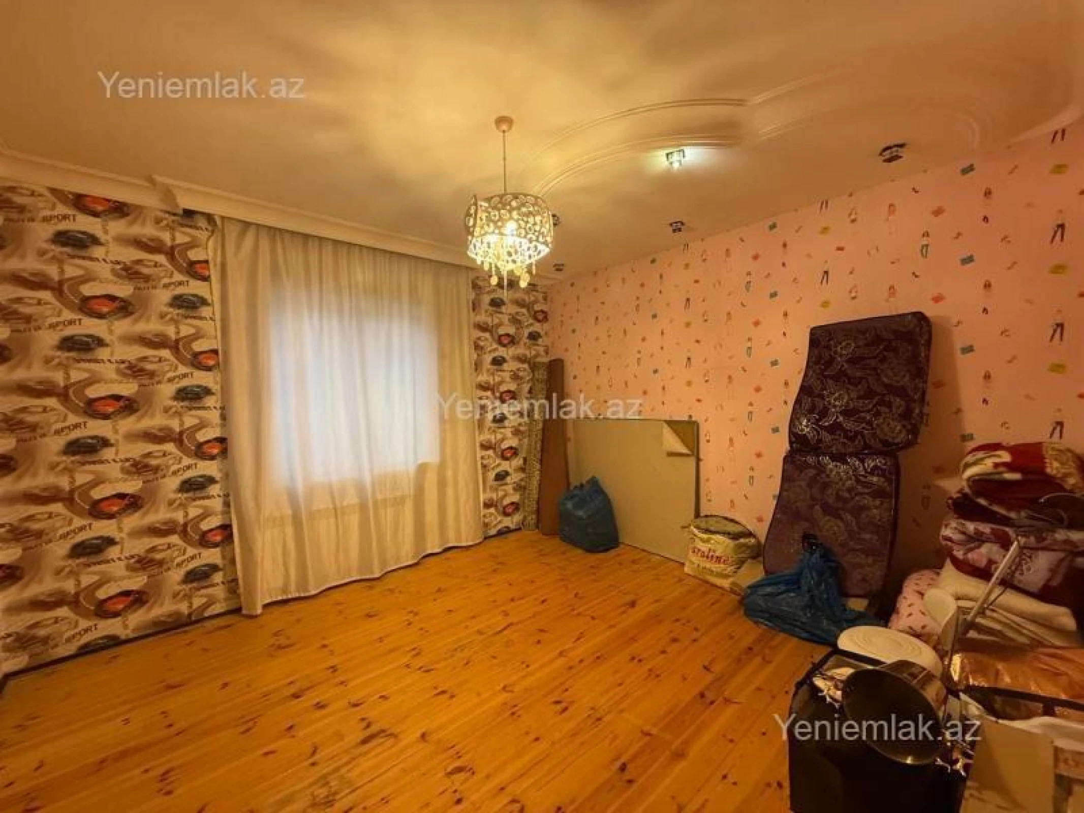 Satılır 8 otaqlı həyət evi 450 m²