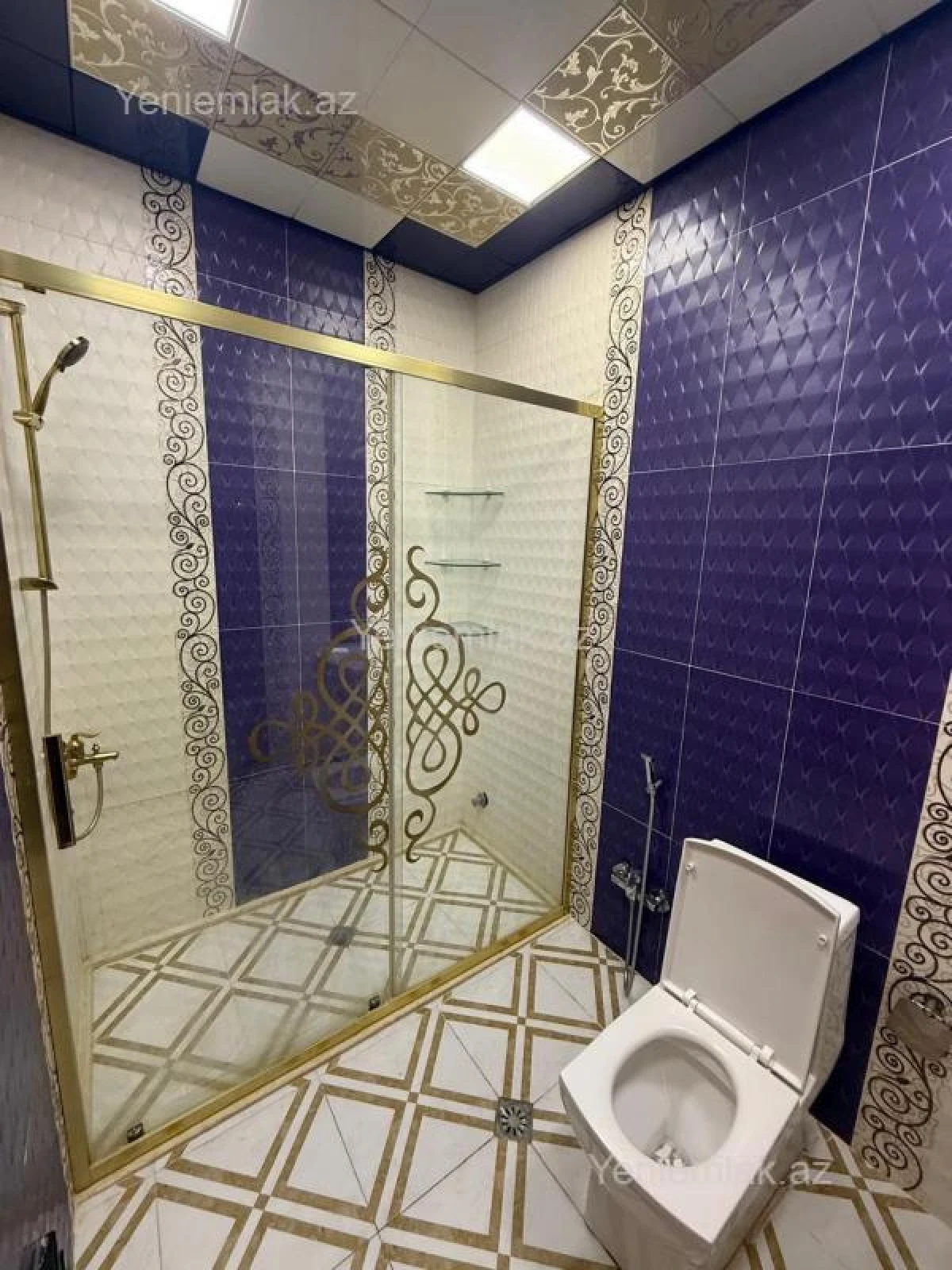 Satılır 8 otaqlı həyət evi 450 m²