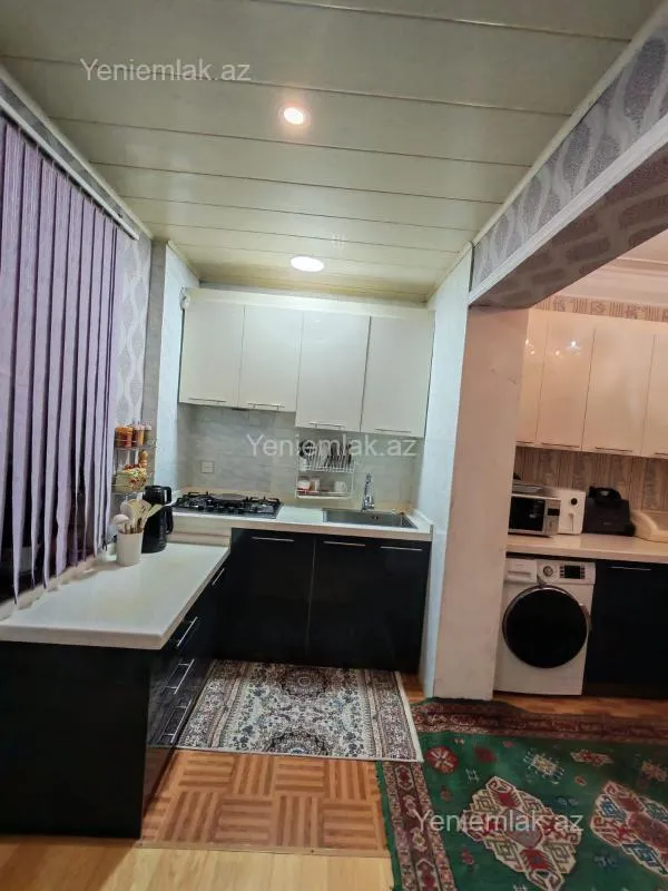Satılır 3 otaqlı köhnə tikili 80 m²