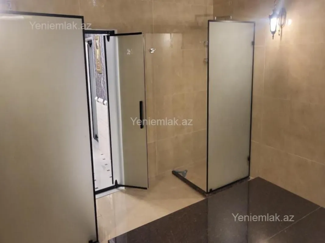 Satılır 6 otaqlı həyət evi 370 m²