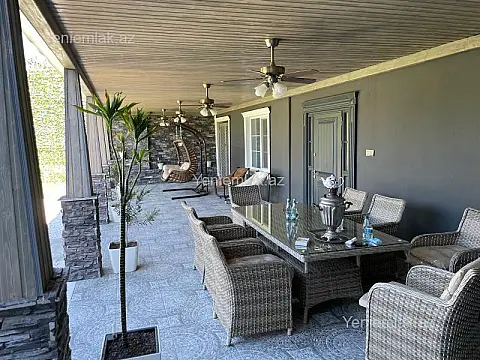 Satılır 6 otaqlı həyət evi 370 m²