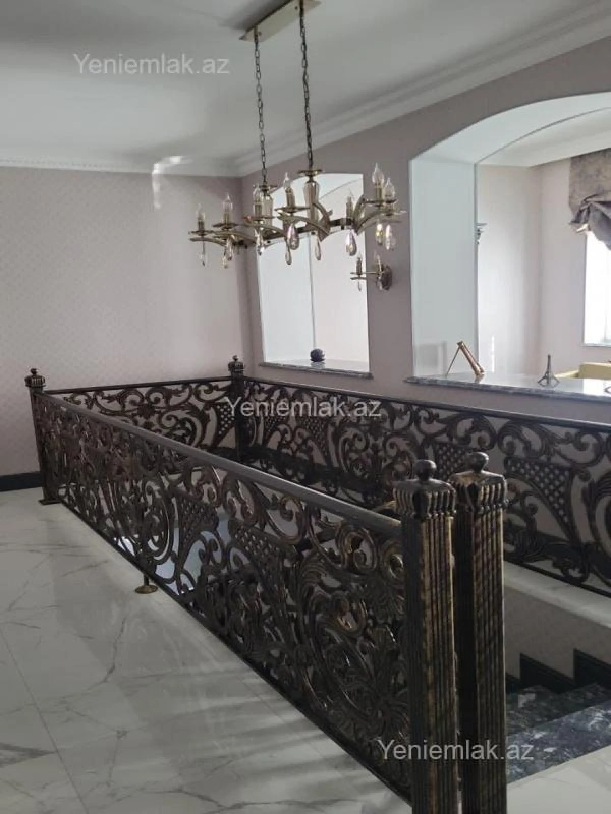 Satılır 6 otaqlı həyət evi 370 m²