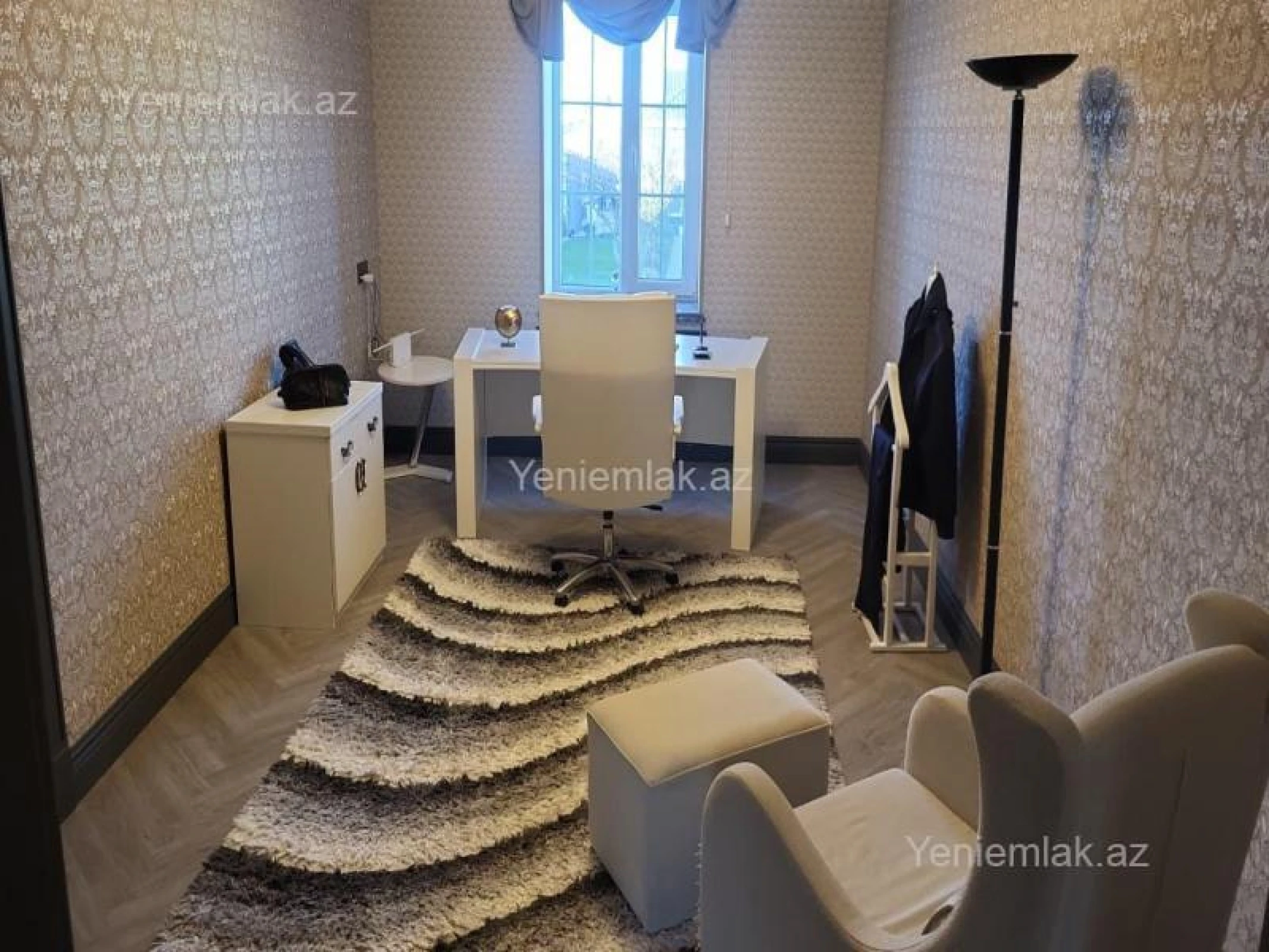 Satılır 6 otaqlı həyət evi 370 m²