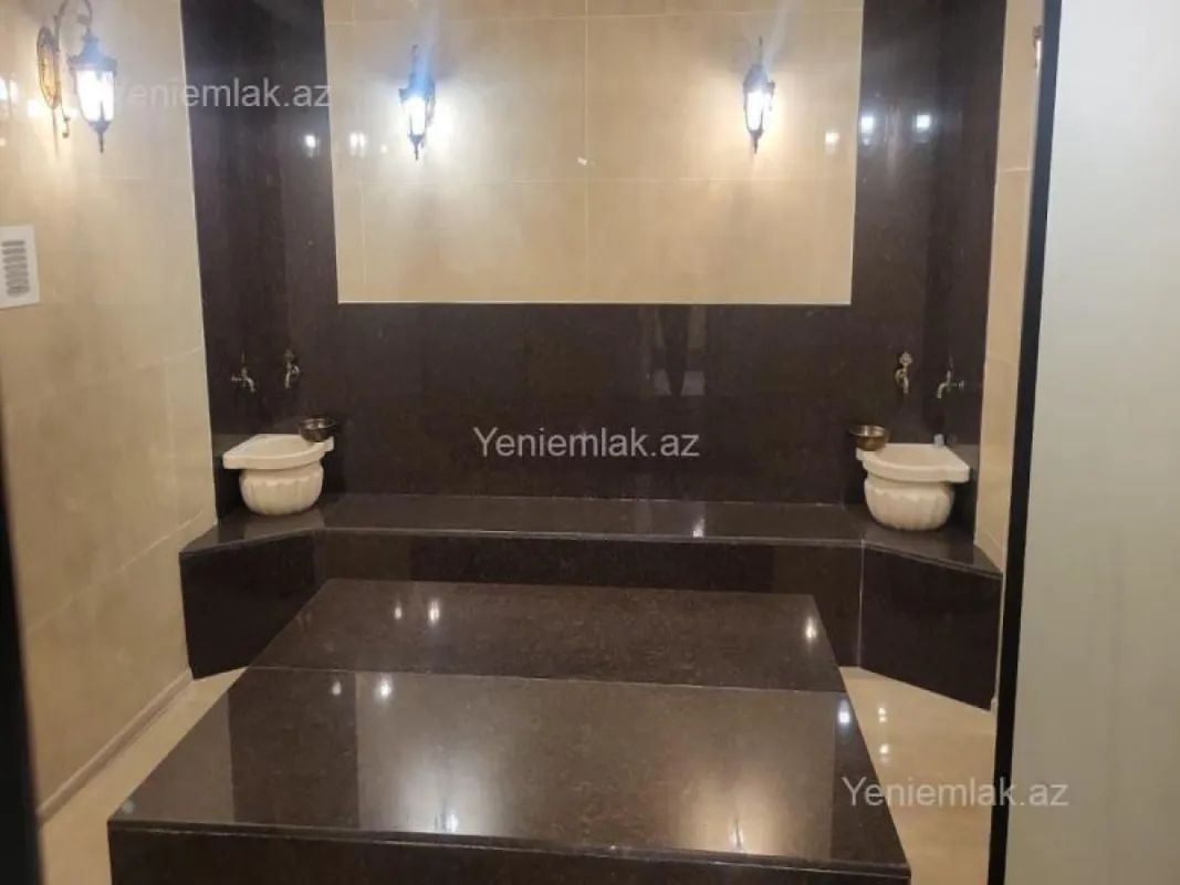 Satılır 6 otaqlı həyət evi 370 m²