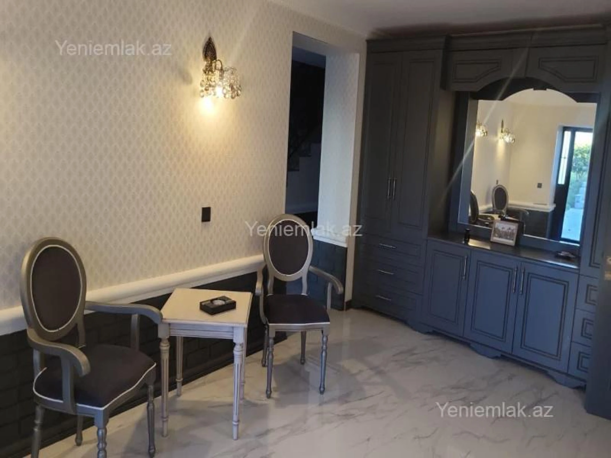 Satılır 6 otaqlı həyət evi 370 m²