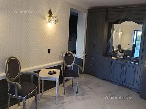 Satılır 6 otaqlı həyət evi 370 m²